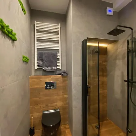 Apartament z jacuzzi-3
